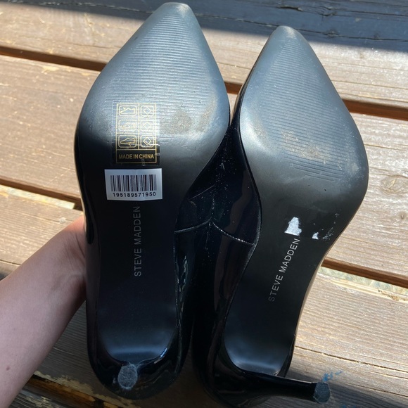 Steve Madden Black Pumps - Picture 3 of 4